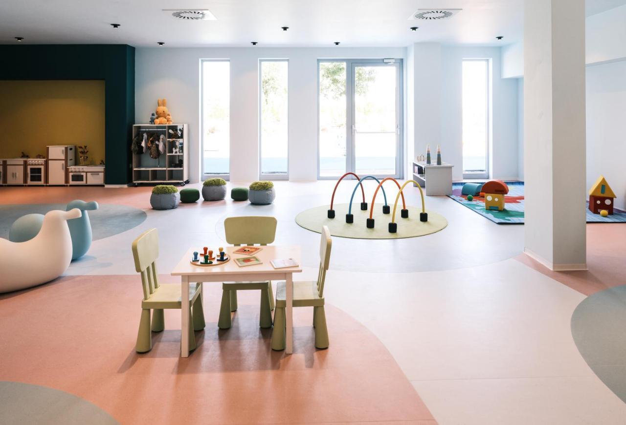 Falkensteiner Family Hotel Diadora Petrcane Buitenkant foto The Children's Hospital of Philadelphia