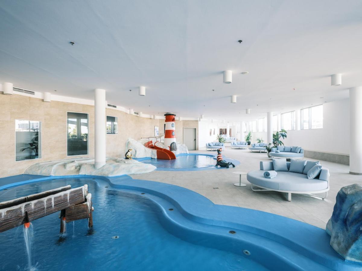 Falkensteiner Family Hotel Diadora Petrcane Buitenkant foto The spa at the Hotel