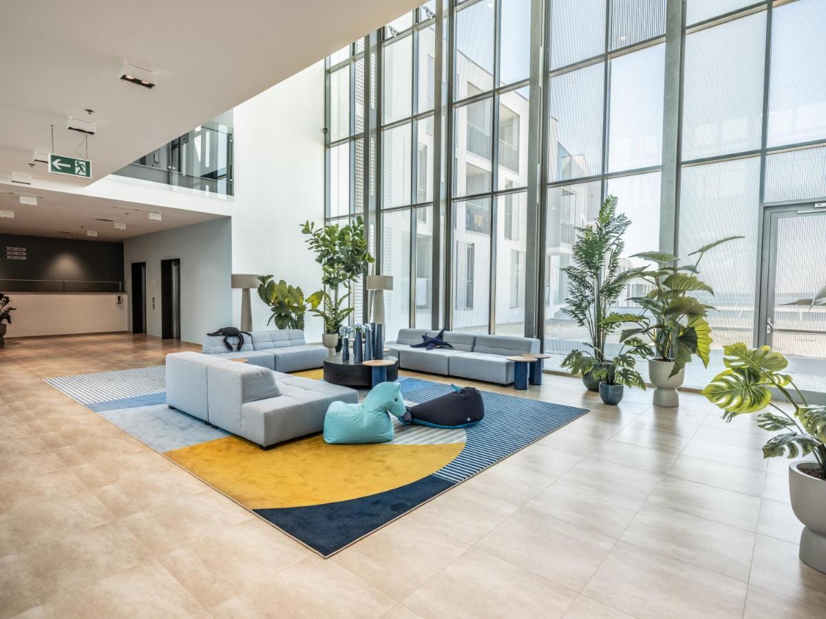 Falkensteiner Family Hotel Diadora Petrcane Buitenkant foto The lobby of the new building