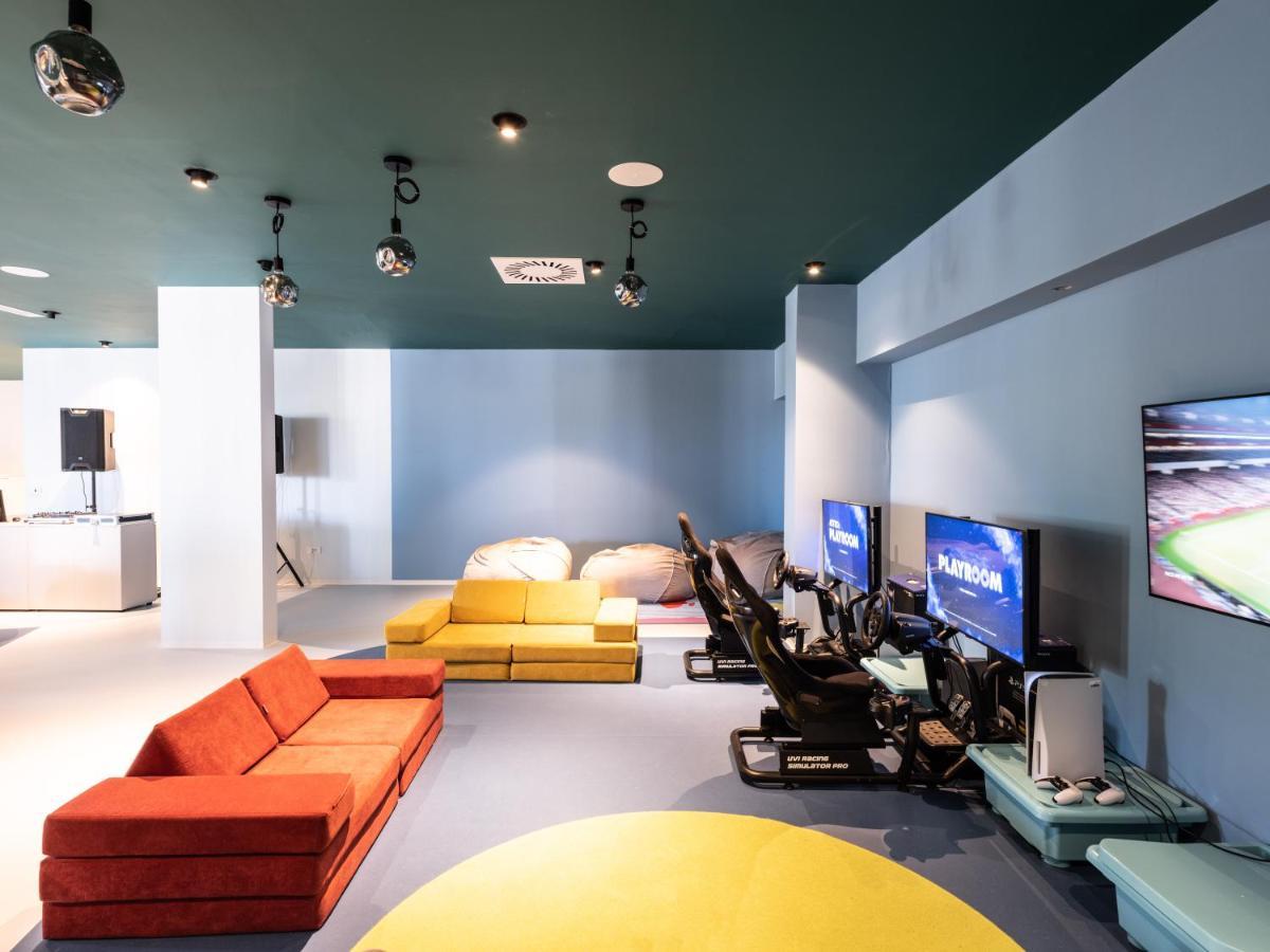 Falkensteiner Family Hotel Diadora Petrcane Buitenkant foto The gaming room