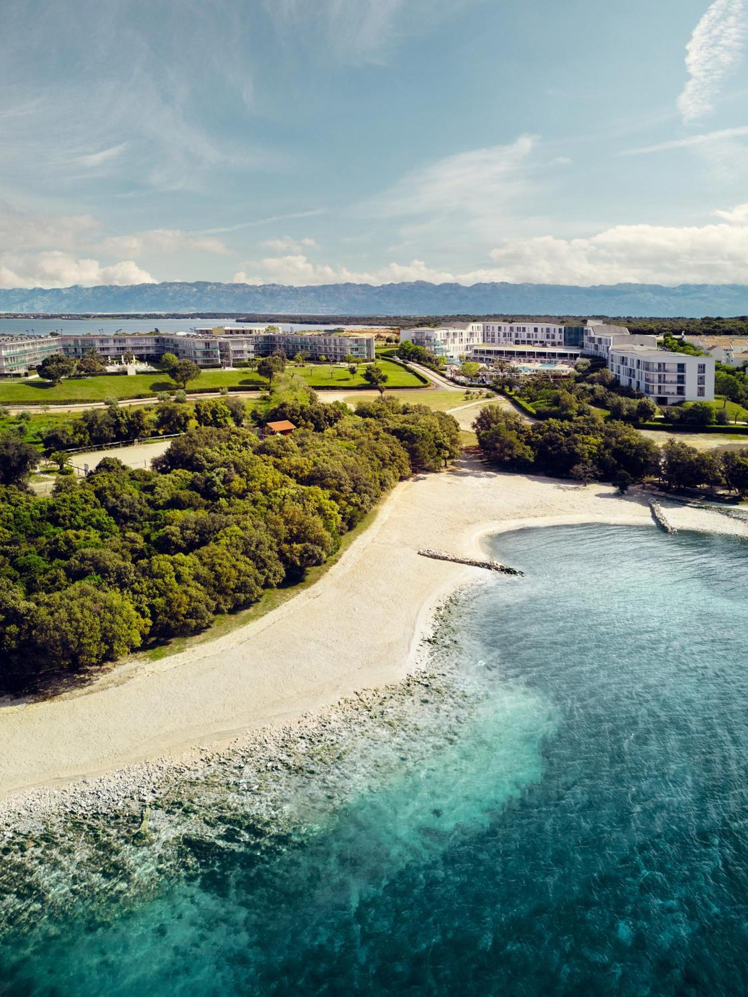 Falkensteiner Family Hotel Diadora Petrcane Buitenkant foto Aerial view of the resort