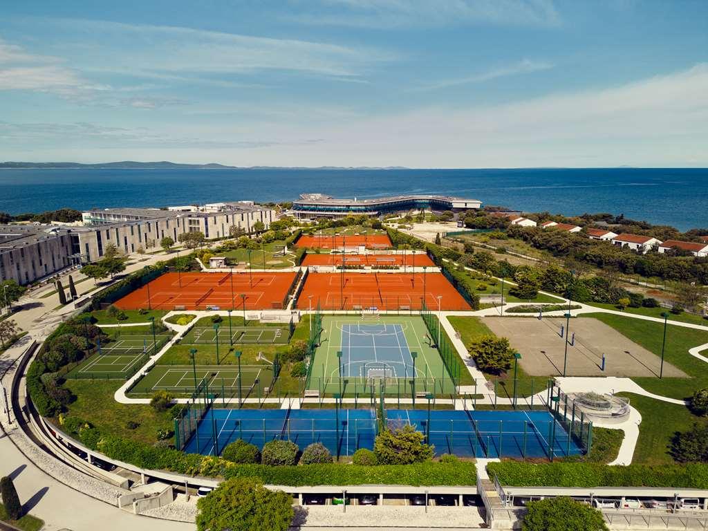 Falkensteiner Family Hotel Diadora Petrcane Faciliteiten foto Tennis Club