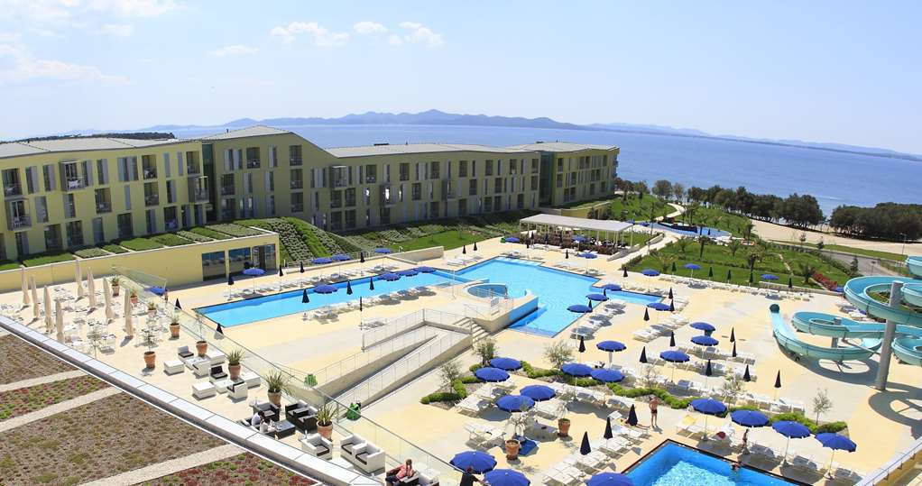 Falkensteiner Family Hotel Diadora Petrcane Buitenkant foto The complex